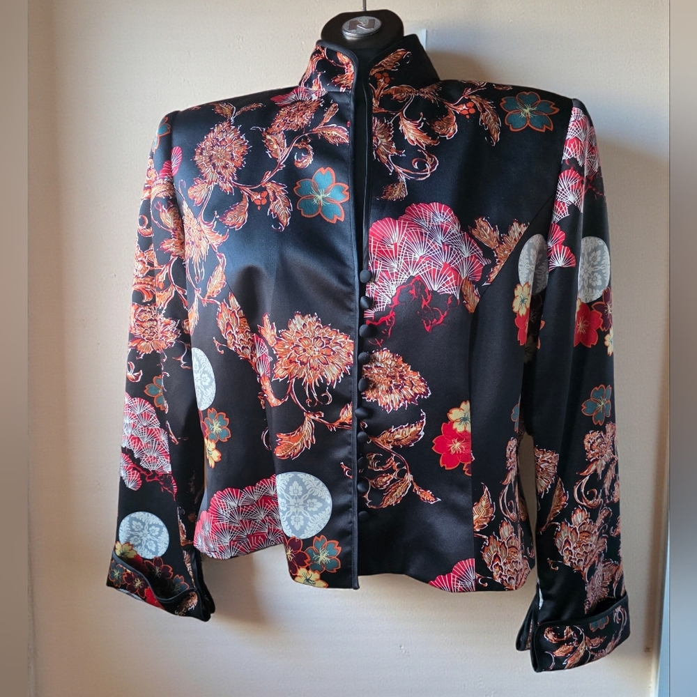 VTG JS Collections Silk Jacket with  Oriental Floral Print and a Mandarin Collar